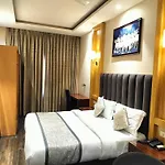 Airport Hotel Lotus Villa 10 Minutes Delhi Aerocity Metro