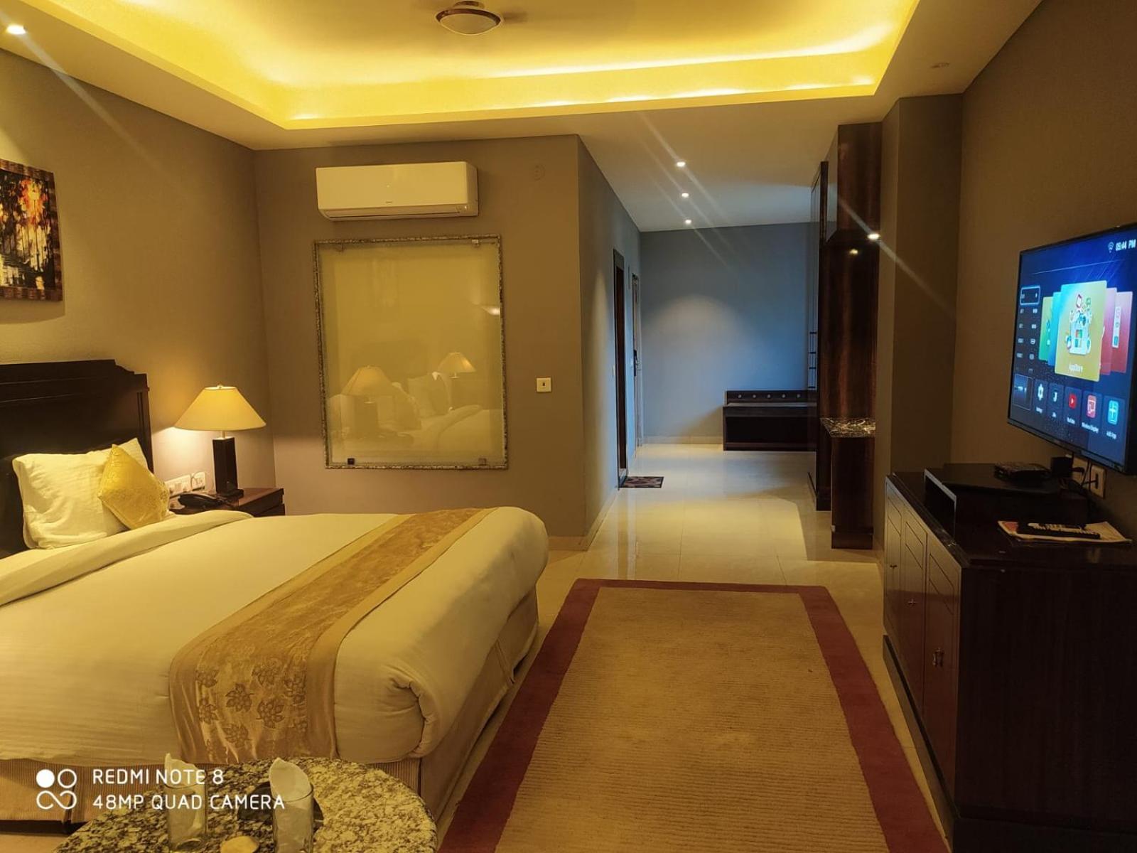 Hotel Airport Lotus 10 Minutes Delhi Aerocity Metro 4*