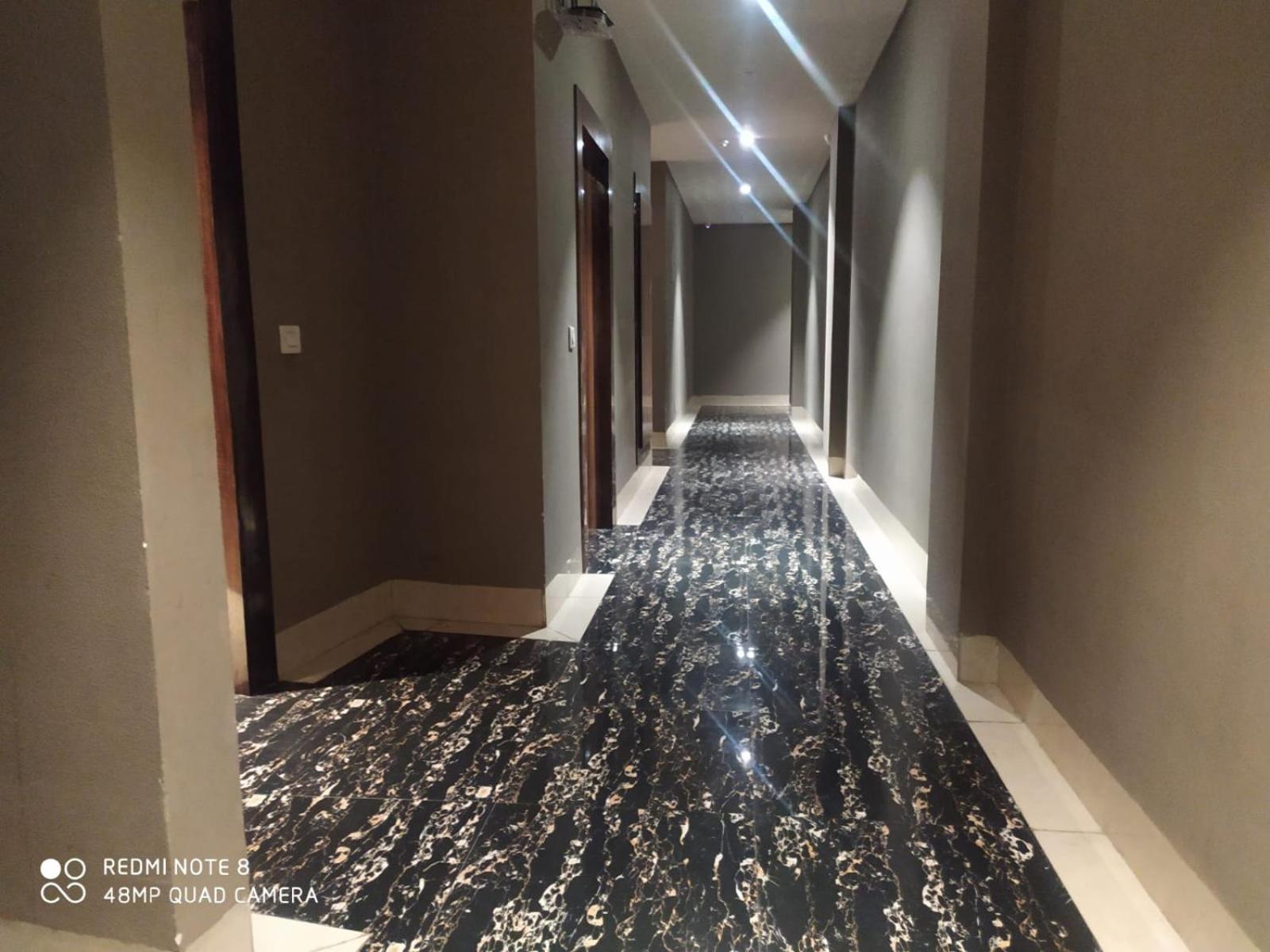 Airport Lotus 10 Minutes Delhi Aerocity Metro 4*