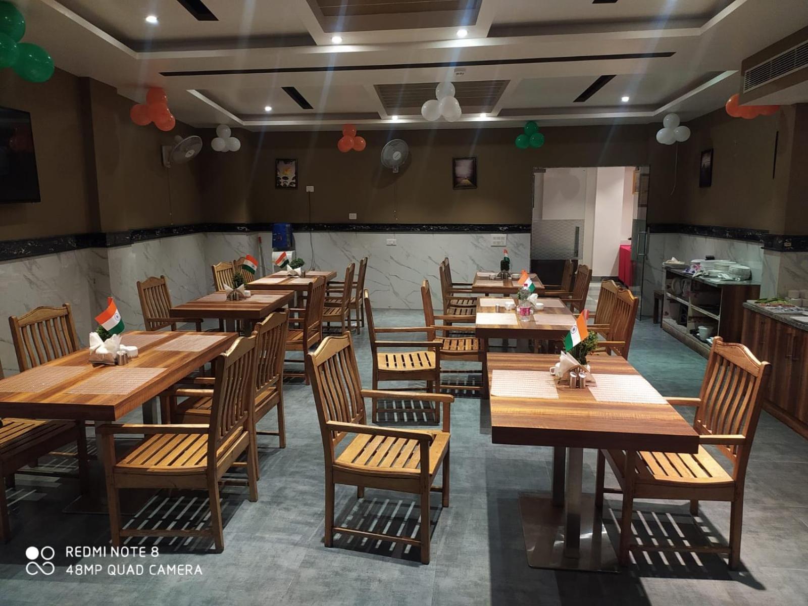 Airport Lotus 10 Minutes Delhi Aerocity Metro 4* New Delhi